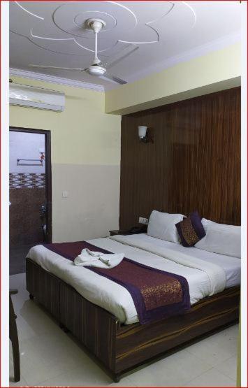 Galaxy Hotel New Delhi