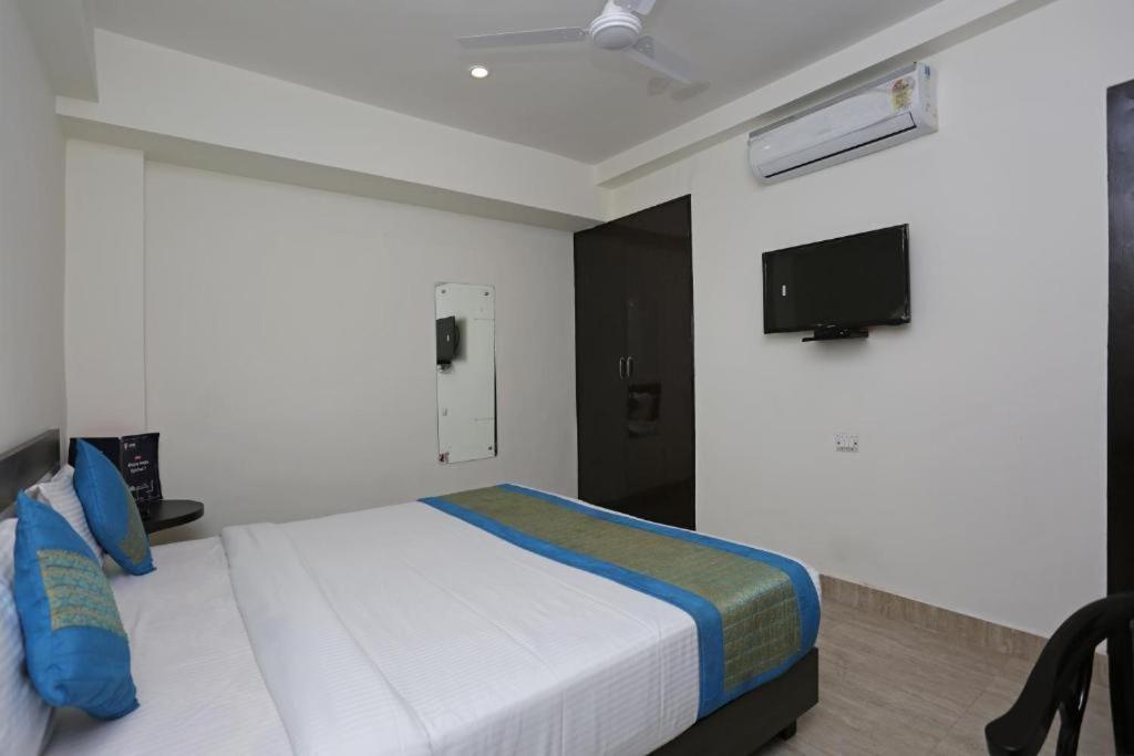 Galaxy Hotel New Delhi